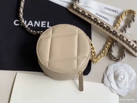 Firstbag Ru 19 WITH CHAIN CHANELUTCH CHANEL 0517